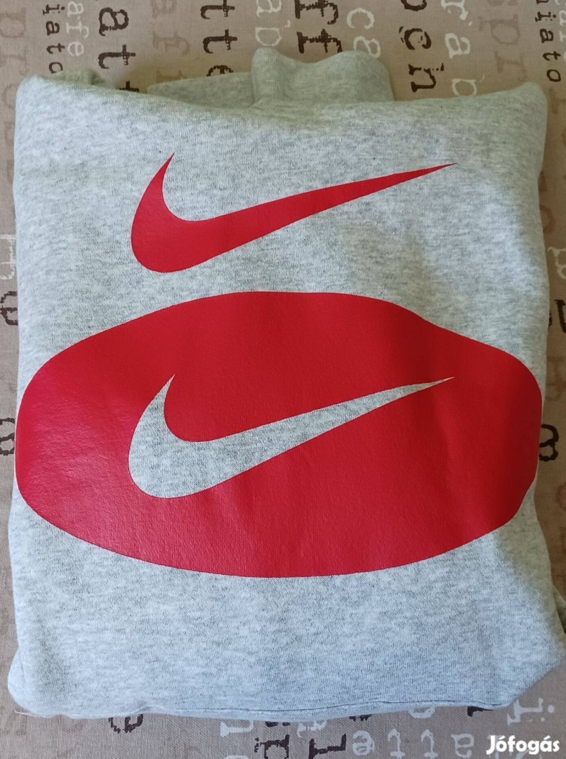 Nike kapucnis felső S és M-es méret