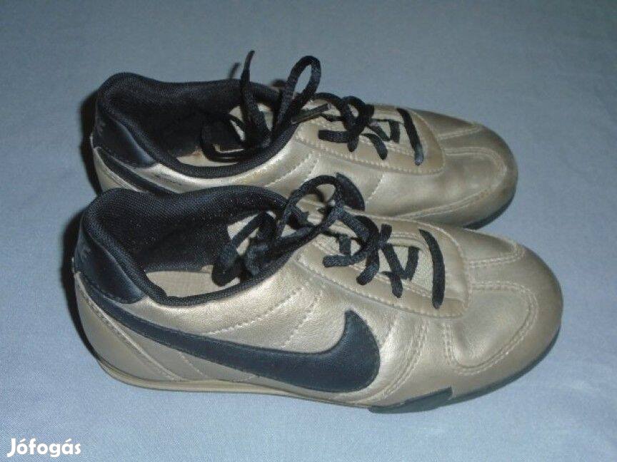 Nike kötős 27-es méretű cipő méret 27