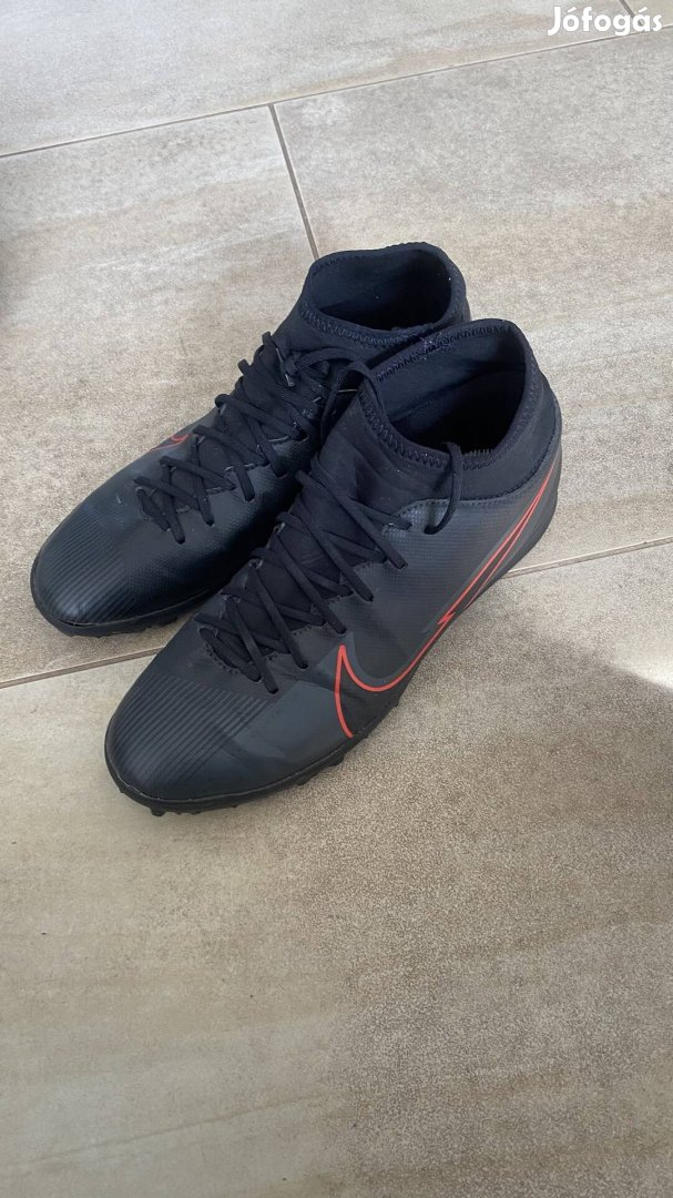 Nike mercurial 42-es műfüves szint újszerű állapot