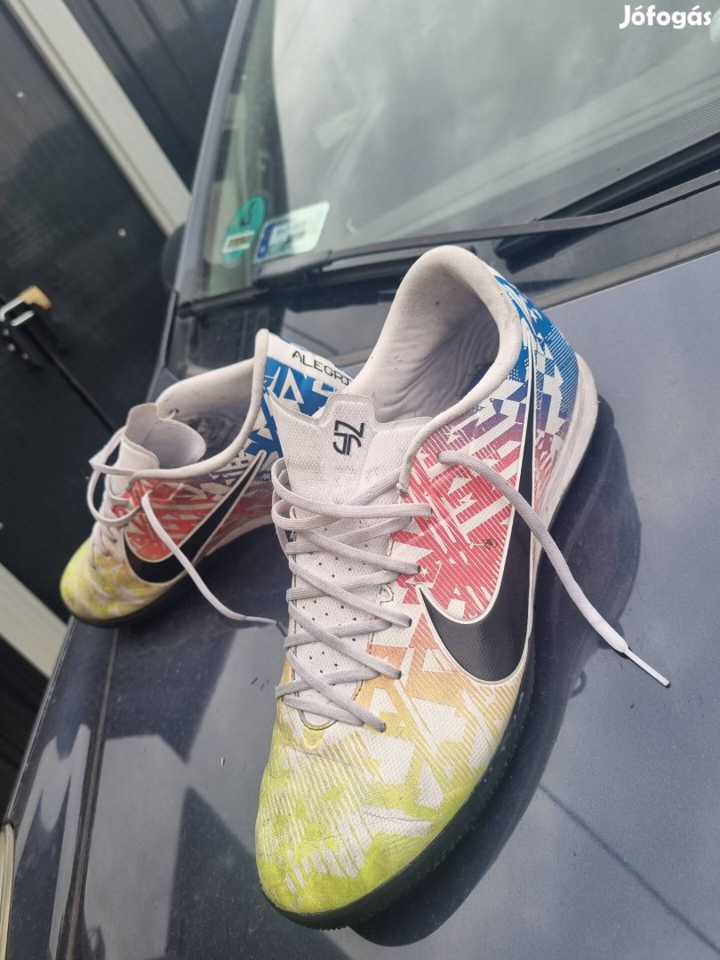 Nike műfűves cipő olcsón!!!