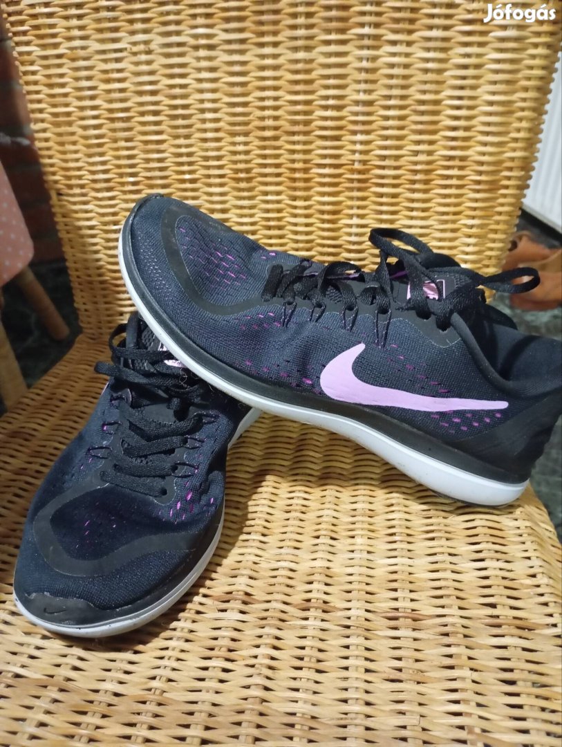 Nike női sportcipo 41-es