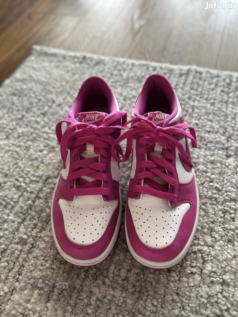 Nike pink-feher cipö