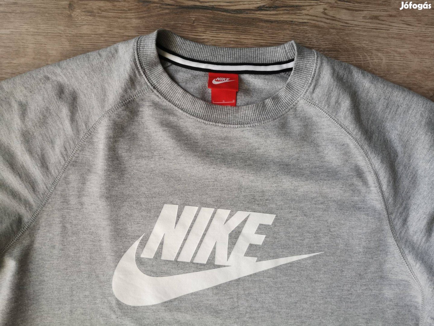Nike pulóver L méretű