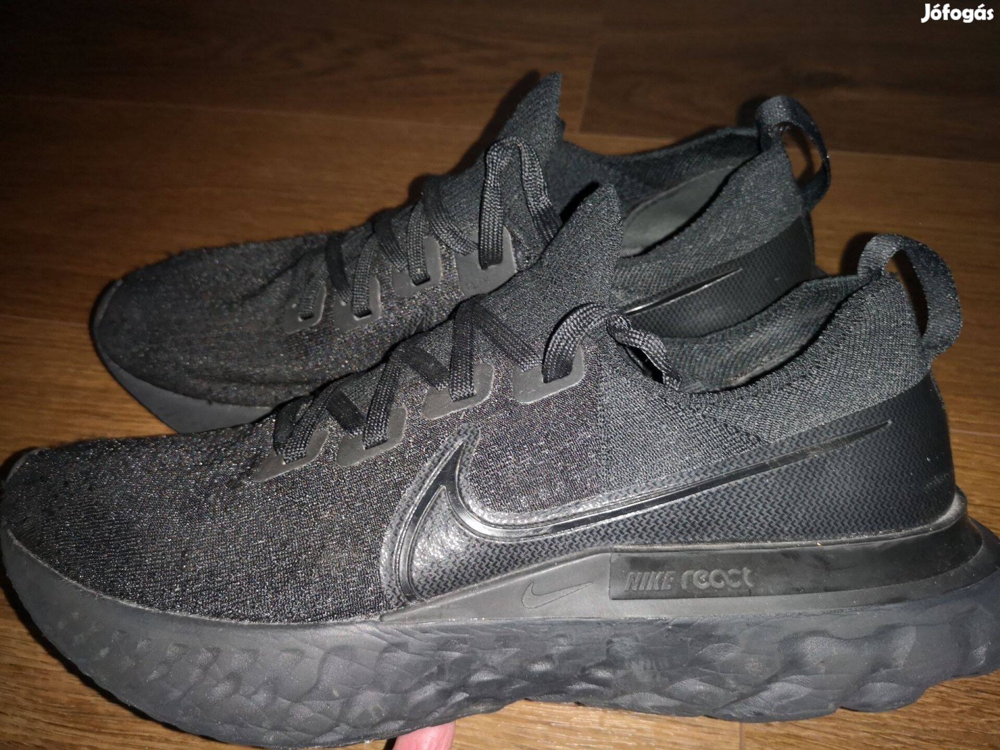 Nike react cipő 44 méretű