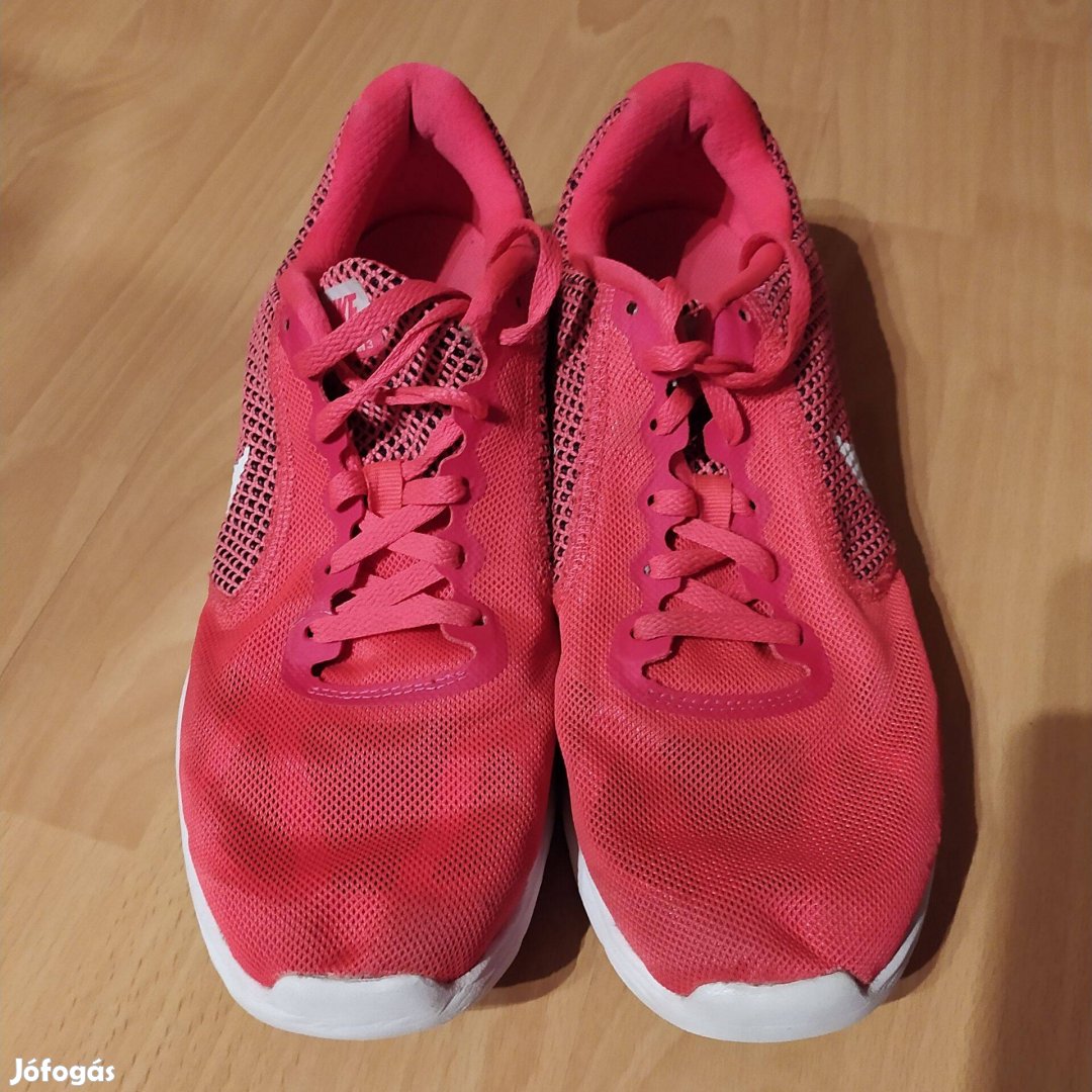 Nike revolution 3 sportcipő 40,5