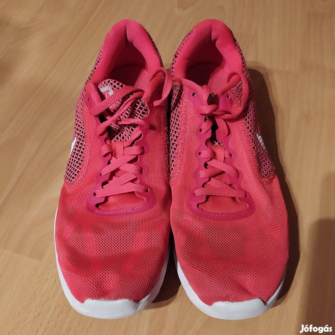 Nike revolution 3 sportcipő 40,5