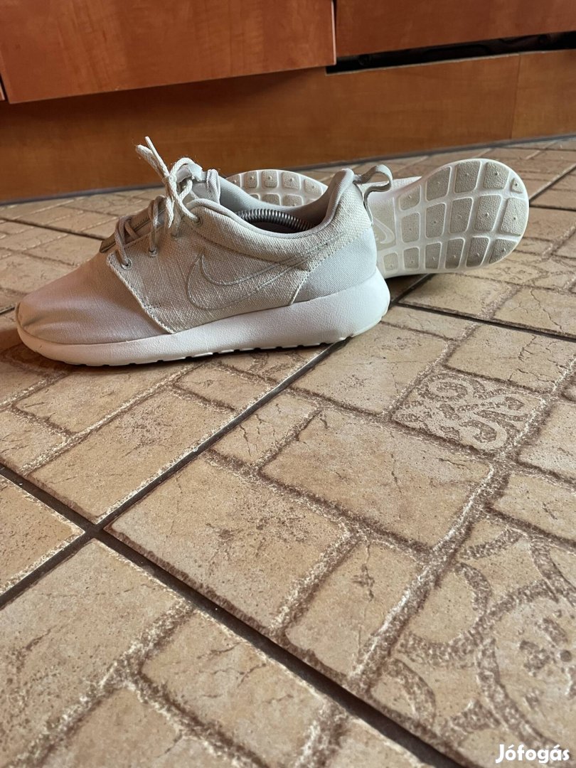 Nike sport cipő 42