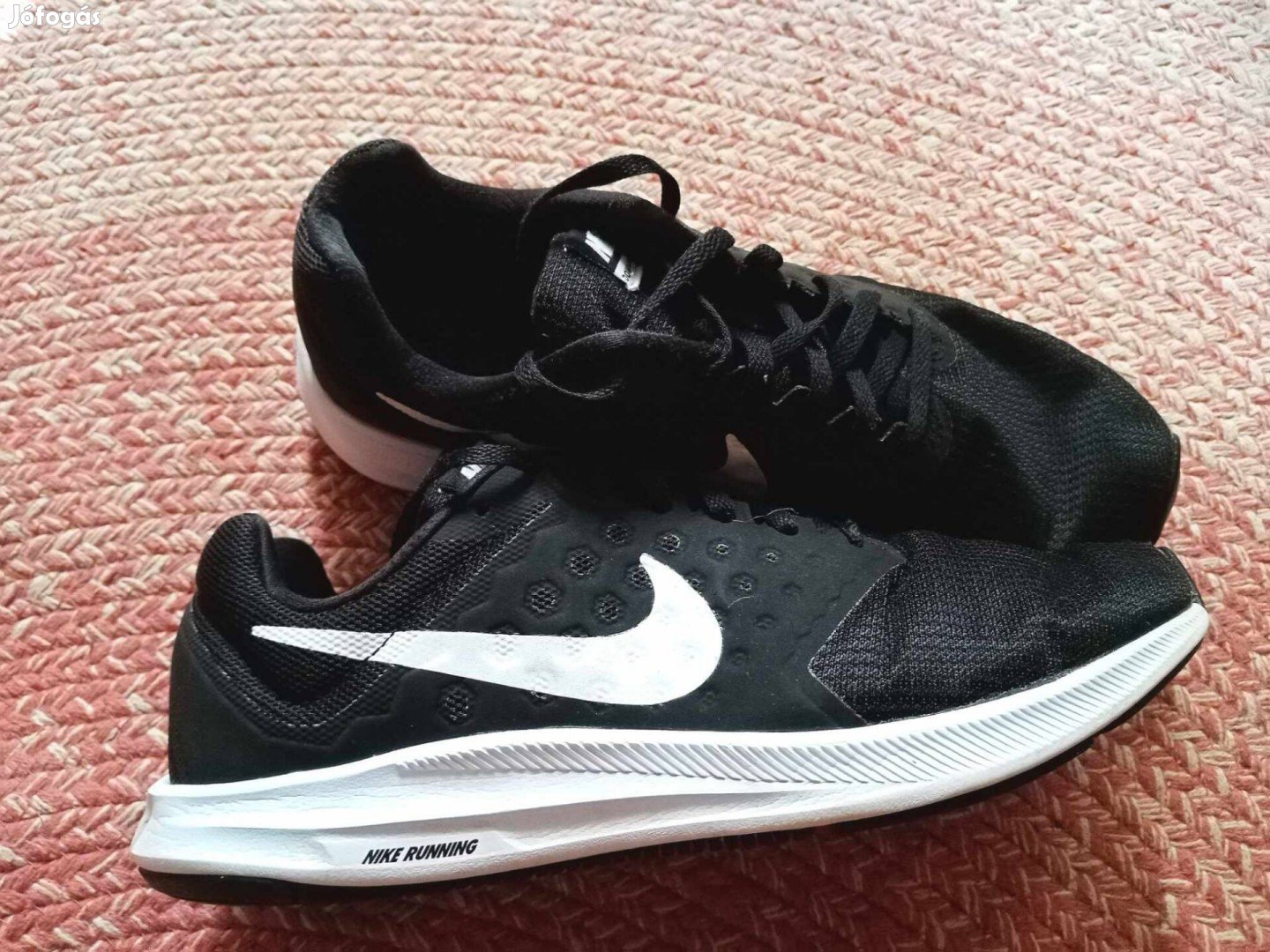 Nike sportcipő 40,5-es