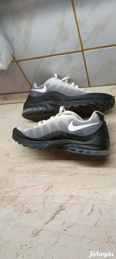 Nike sportcipő