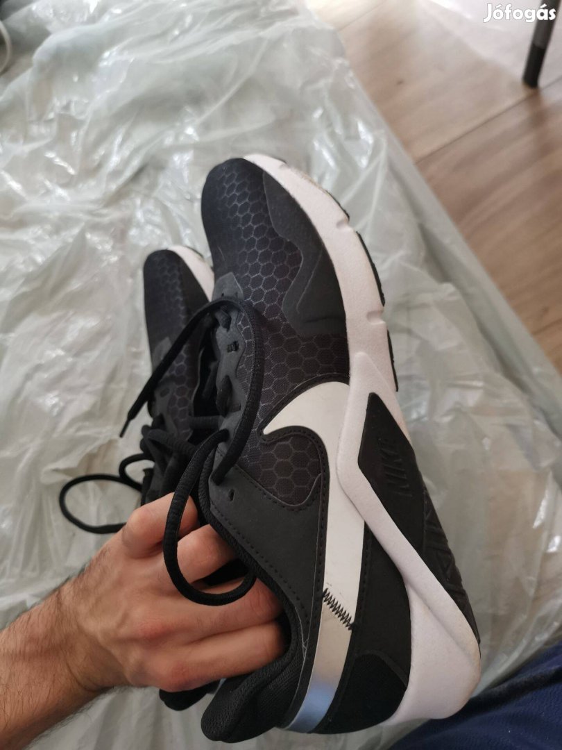 Nike sportcipő, 1x használt, méret hiba miatt eladó