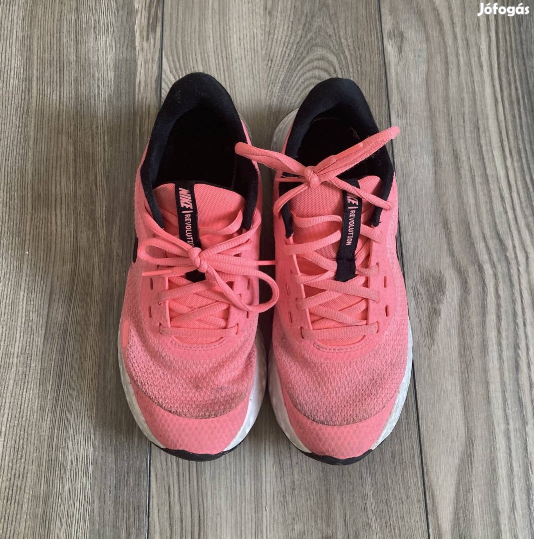 Nike sportcipő, 38,5-es, 24 cm