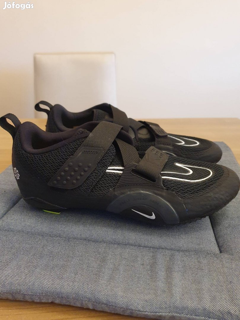 Nike superrep biciklis cipő
