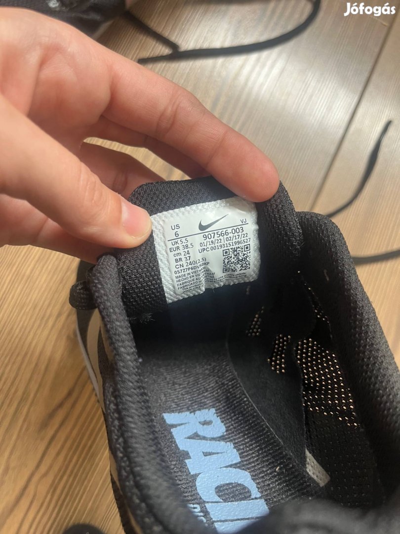 Nike szöges Futócipő 38.5