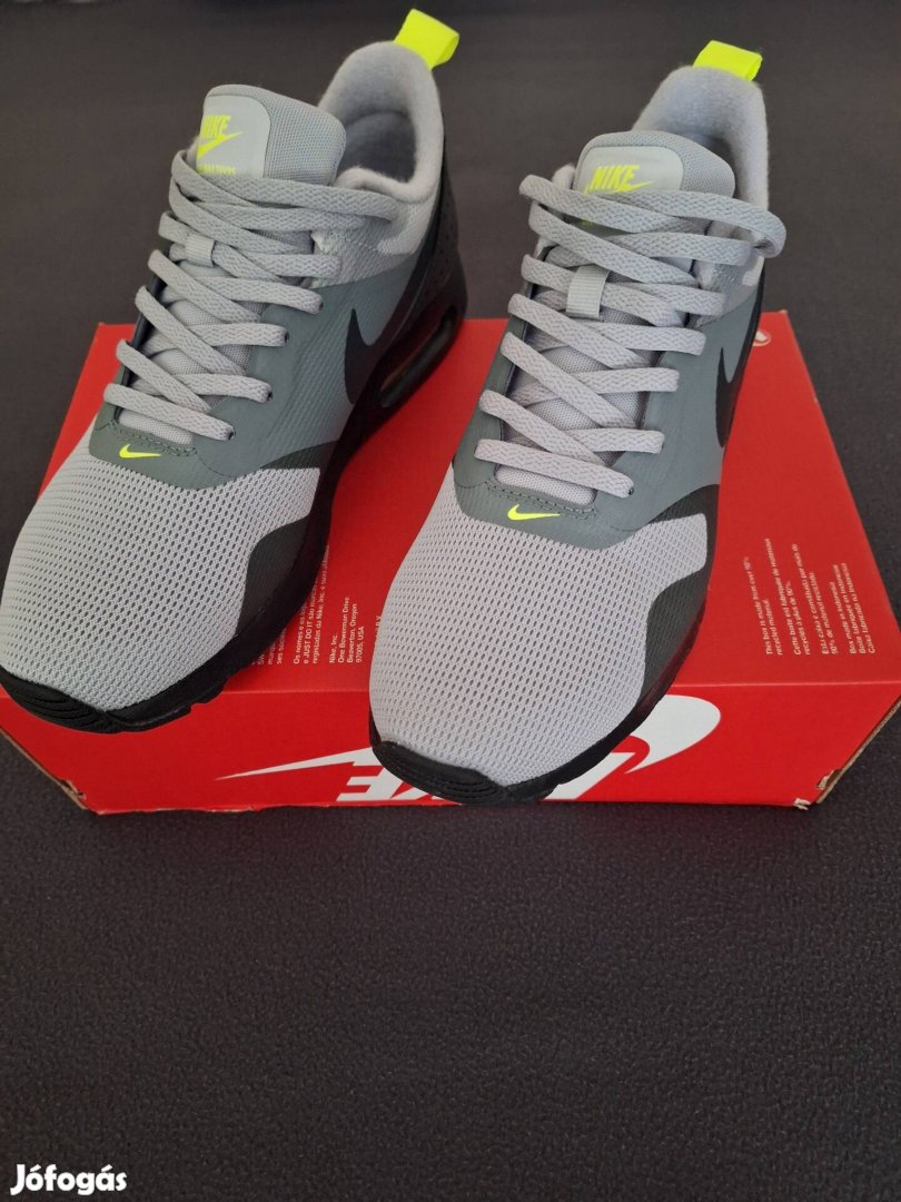 Nike tavas 705149-015  férfi cipő