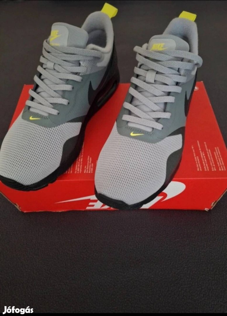 Nike tavas férfi cipő