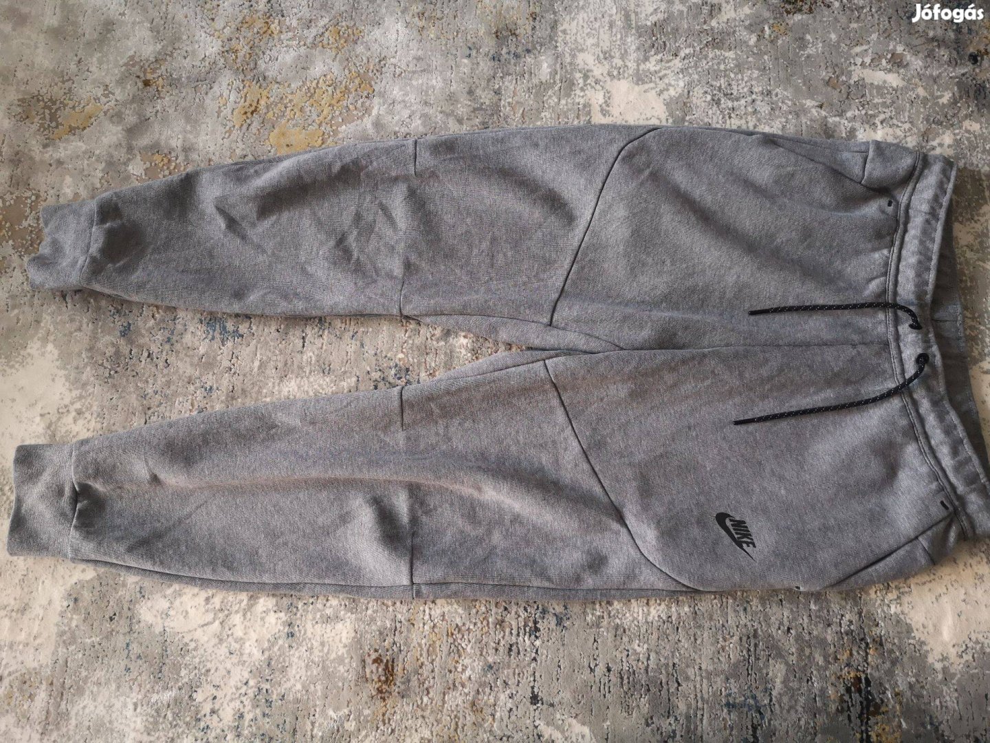 Nike tech fleece melegítőalsó M méretű
