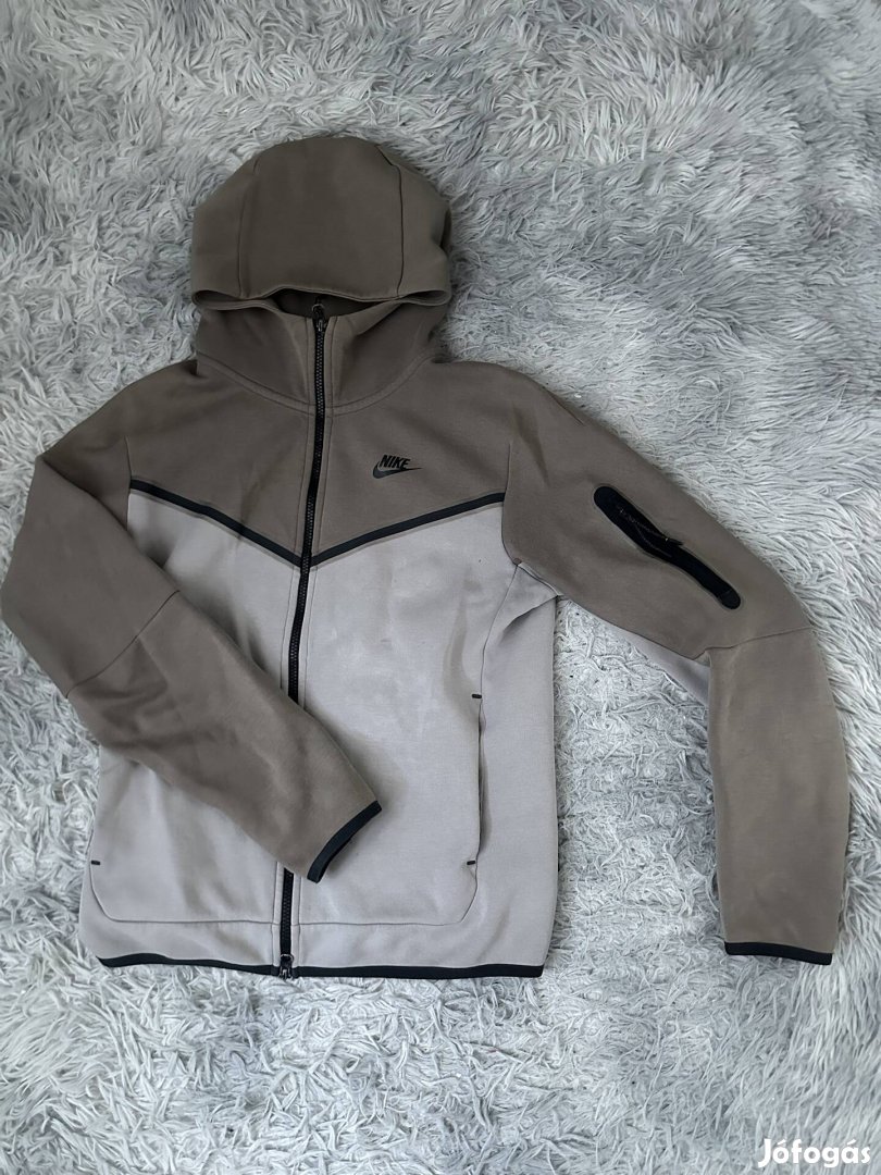 Nike tech fleece pulcsi barna bézs S-méret