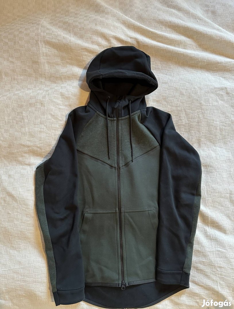 Nike tech fleece windrunner