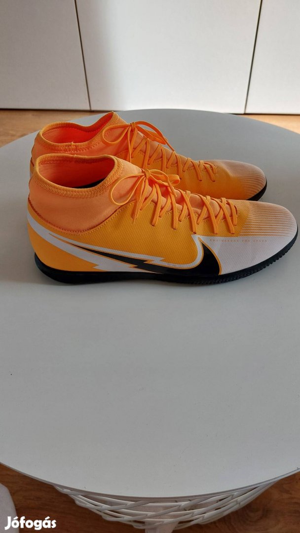 Nike terem sport cipő, férfi foci cipő 44