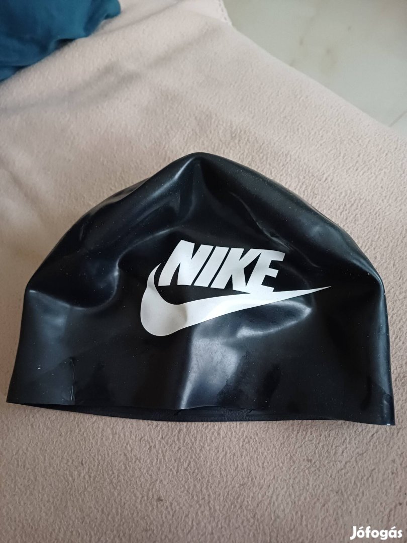 Nike úszósapka