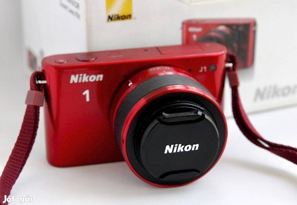 Nikon 1 J1 váz 10-30 VR objektív