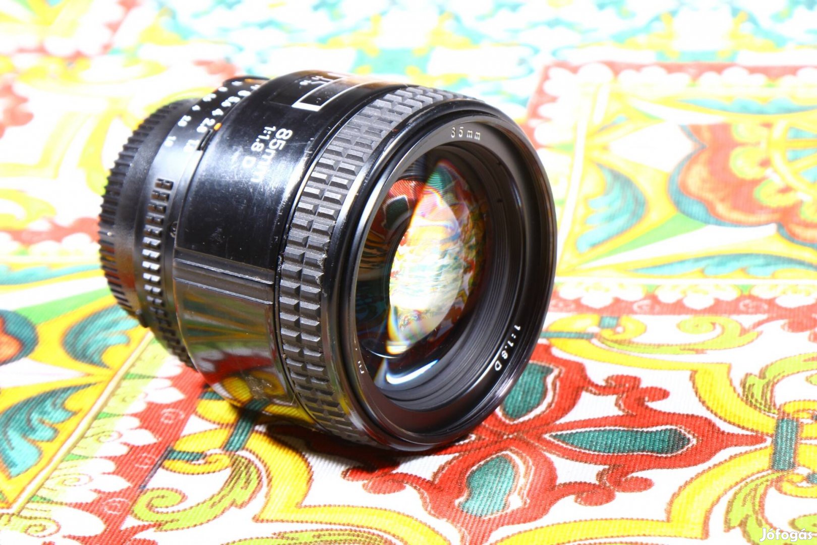 Nikon AF 1.8 85 mm D nikkor objektív 