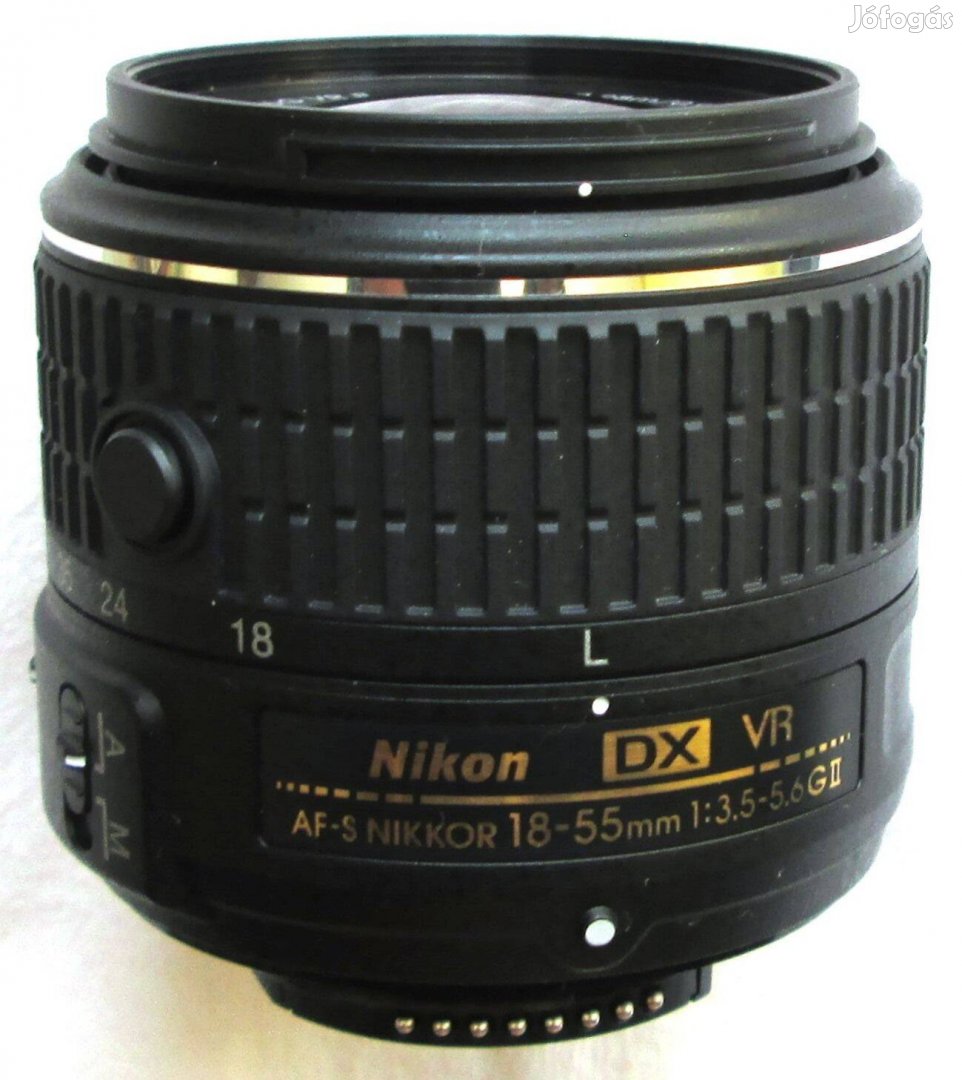 Nikon AF-S 18-55 VR II ( 18-55mm )