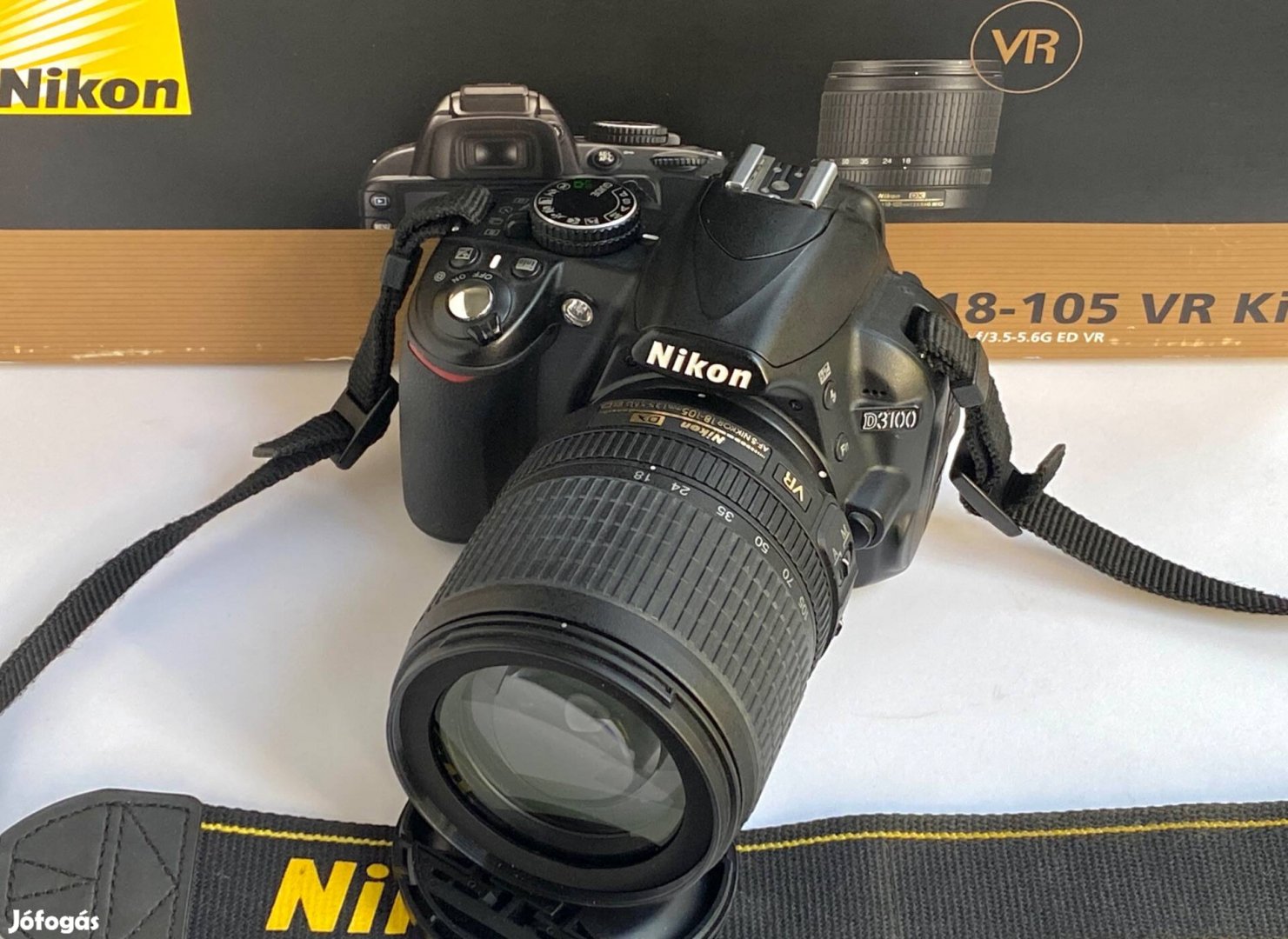 Nikon D3100 váz AF-S 18-105 VR objektívvel