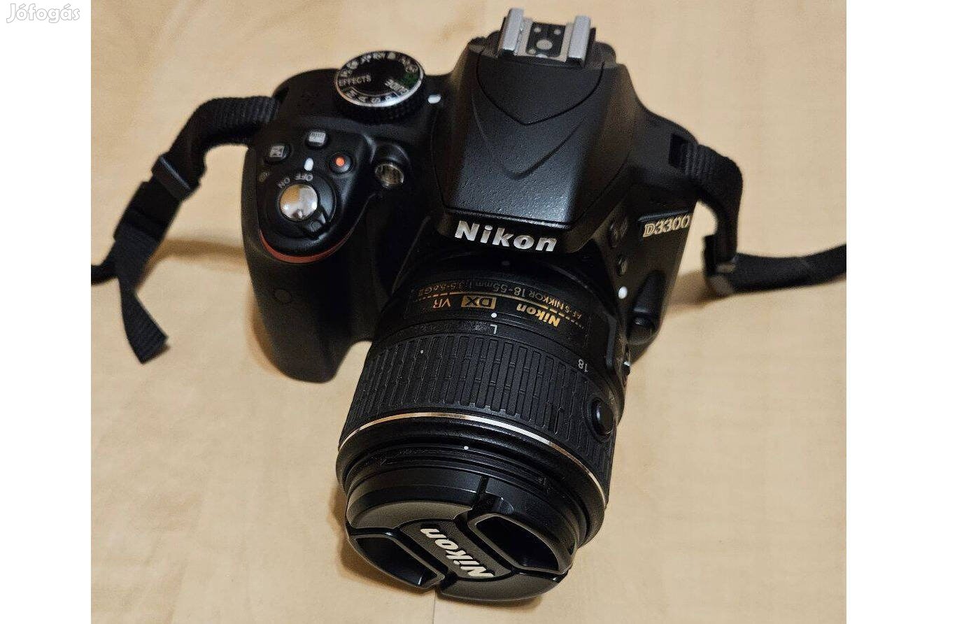 Nikon D3300 DSLR fényképezőgép objektívvel