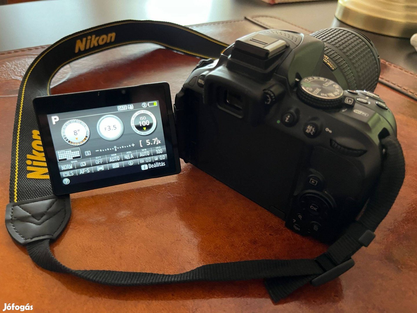 Nikon D5300 + AF-S 18-140 VR objektív