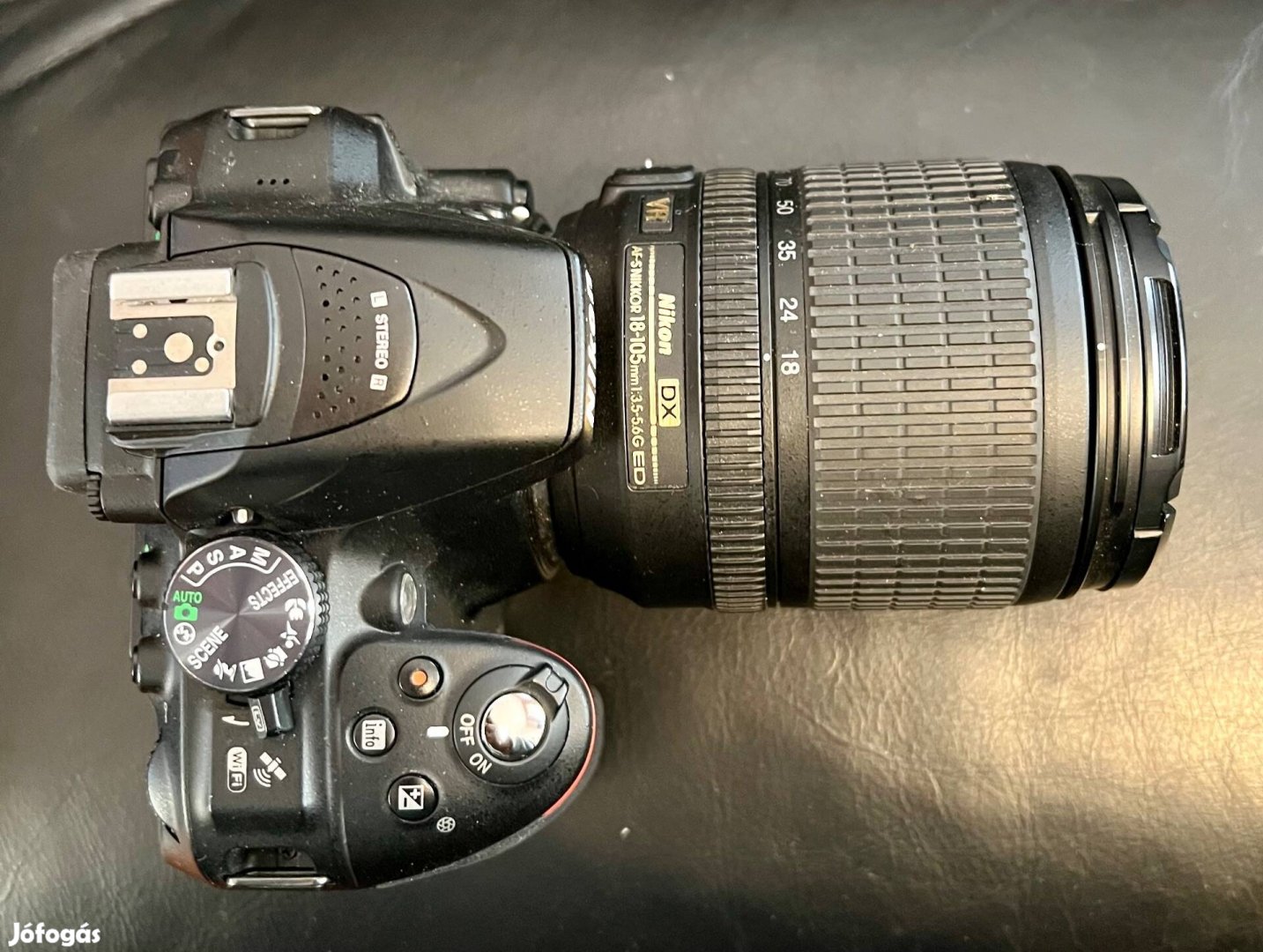 Nikon D5300 objektívekkel, tartozékokkal