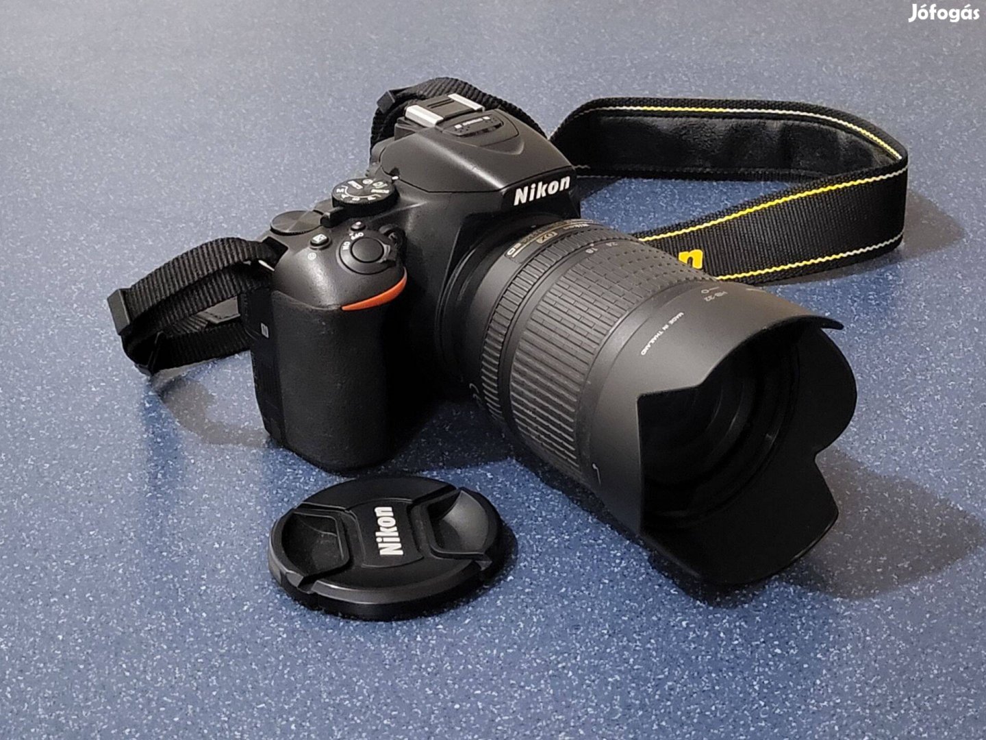 Nikon D5600 + 18-105 objektív 3000 expó