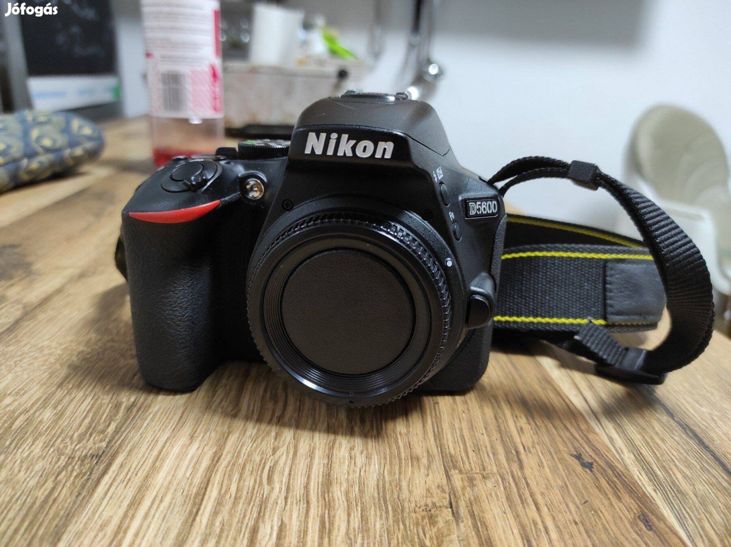 Nikon D5600 váz