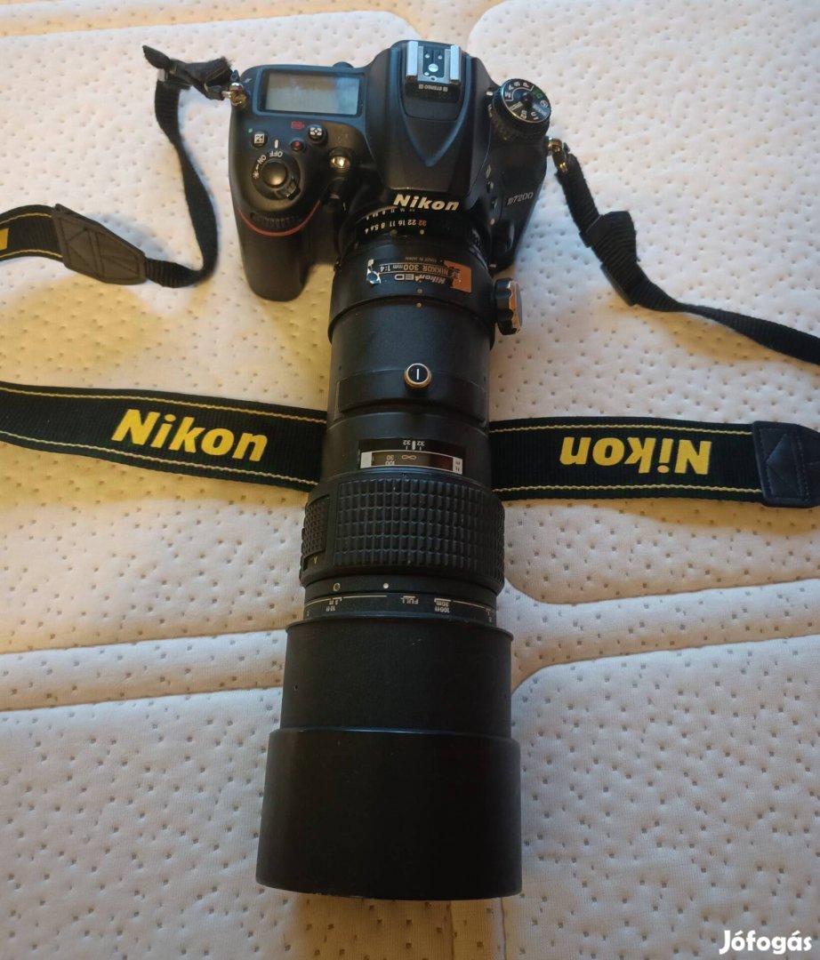 Nikon D7200 objektivvel.