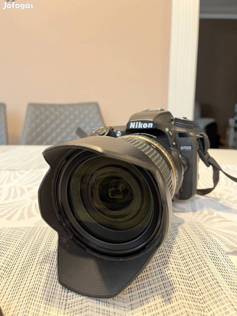 Nikon D7500 fényképező gép (+ rengeteg tartozék)