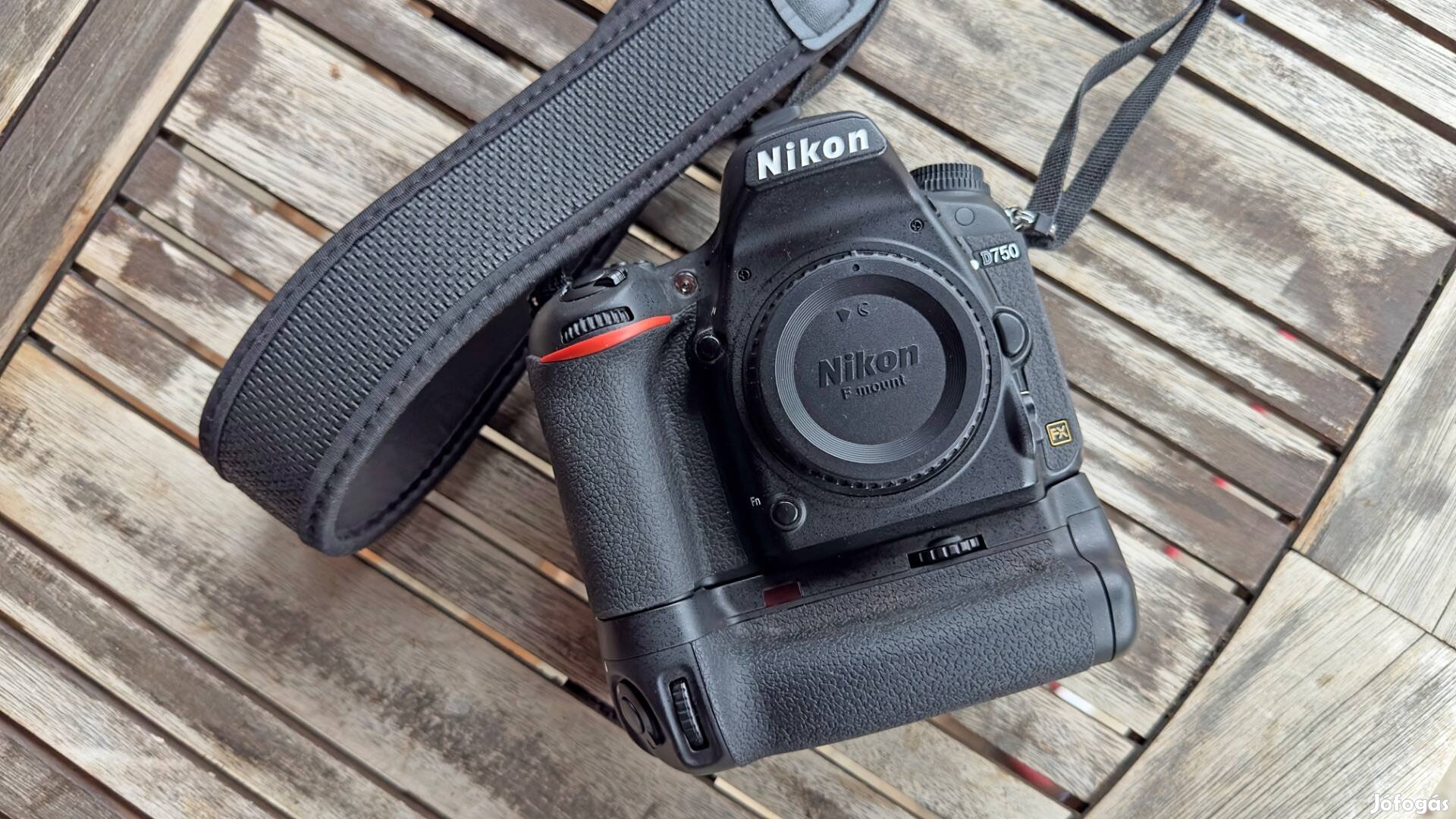 Nikon D750 szép állapot, kevés expo +ajándékok