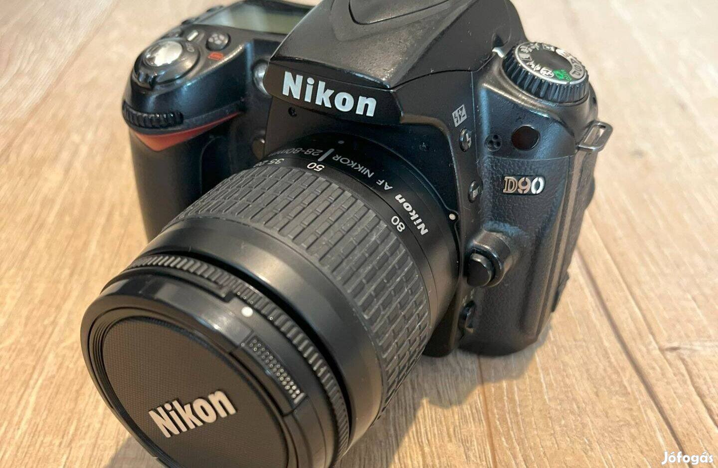 Nikon D90 fényképezőgép, objektívvel, táskával, memóriakártyával