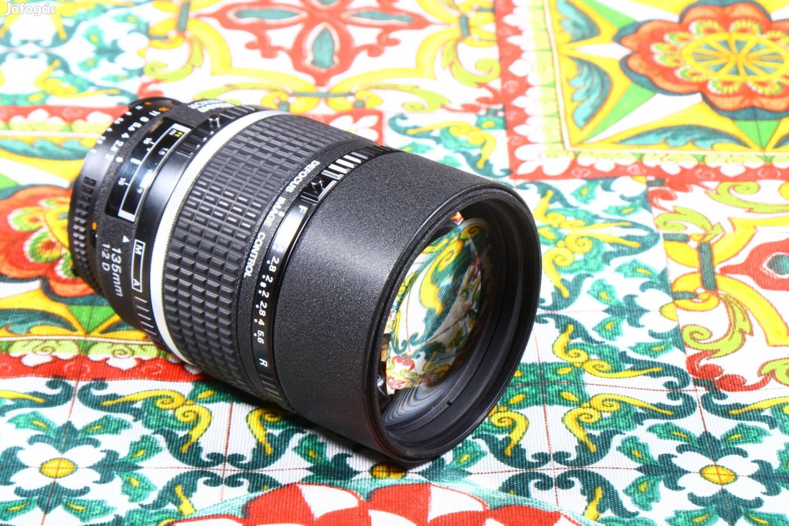 Nikon DC nikkor f2 135mm Defocus Control D objektív