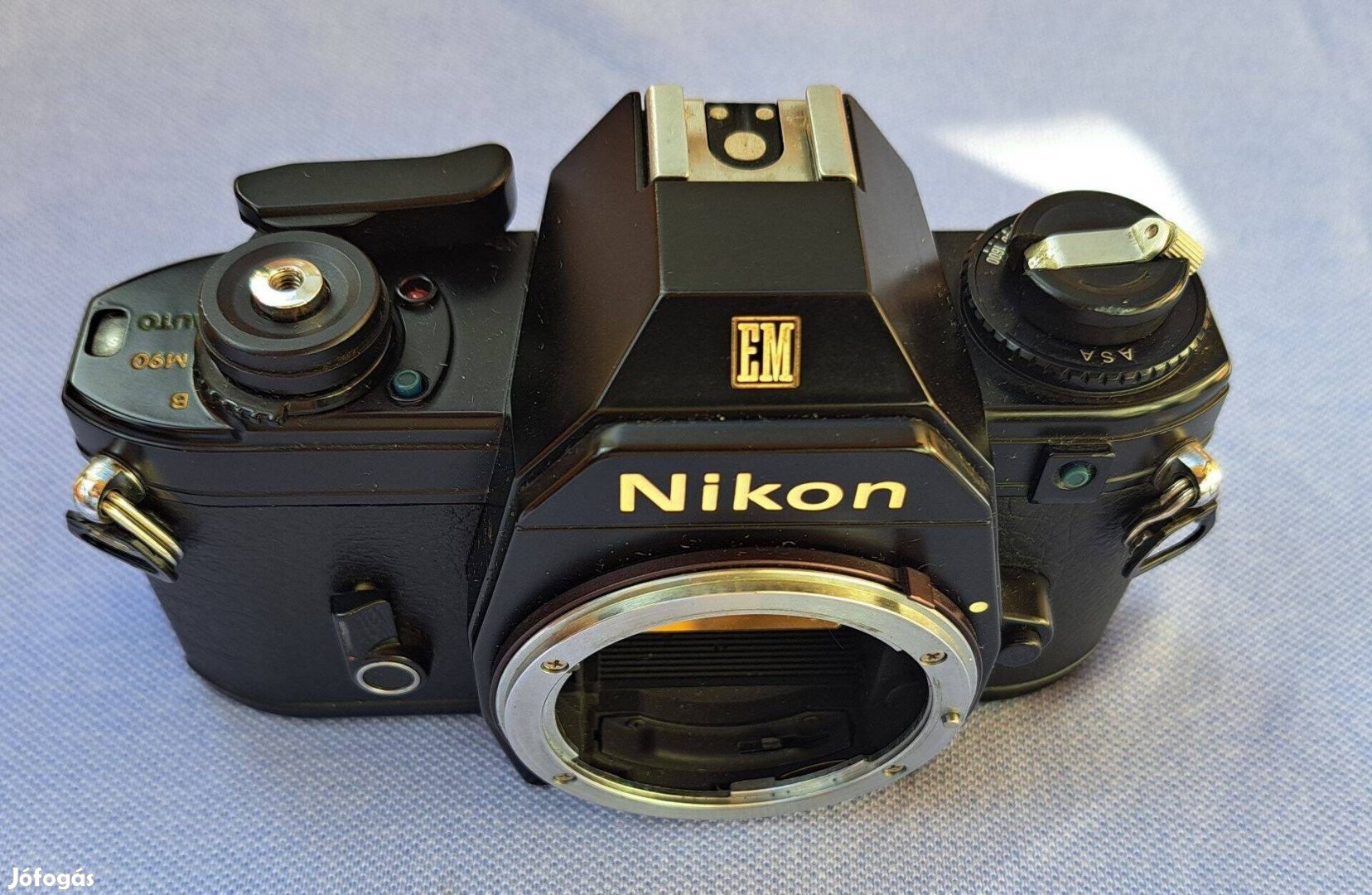 Nikon EM megkimélt jó állapotban eladó