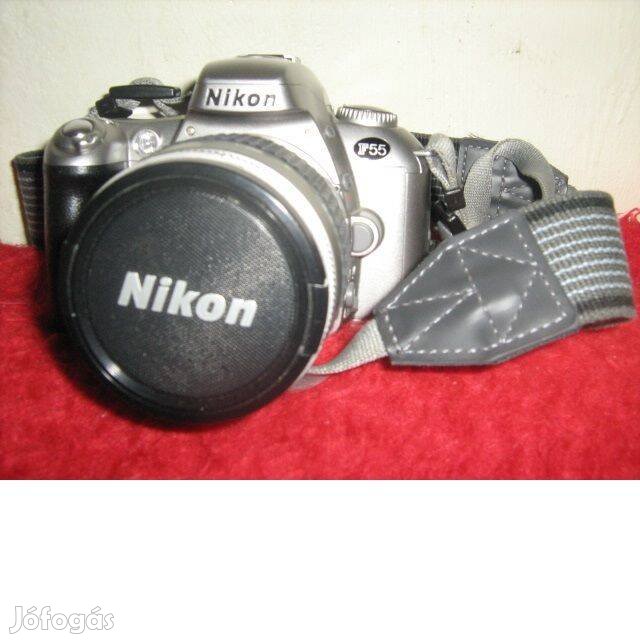 Nikon F55 típusú analóg filmes fényképezőgép