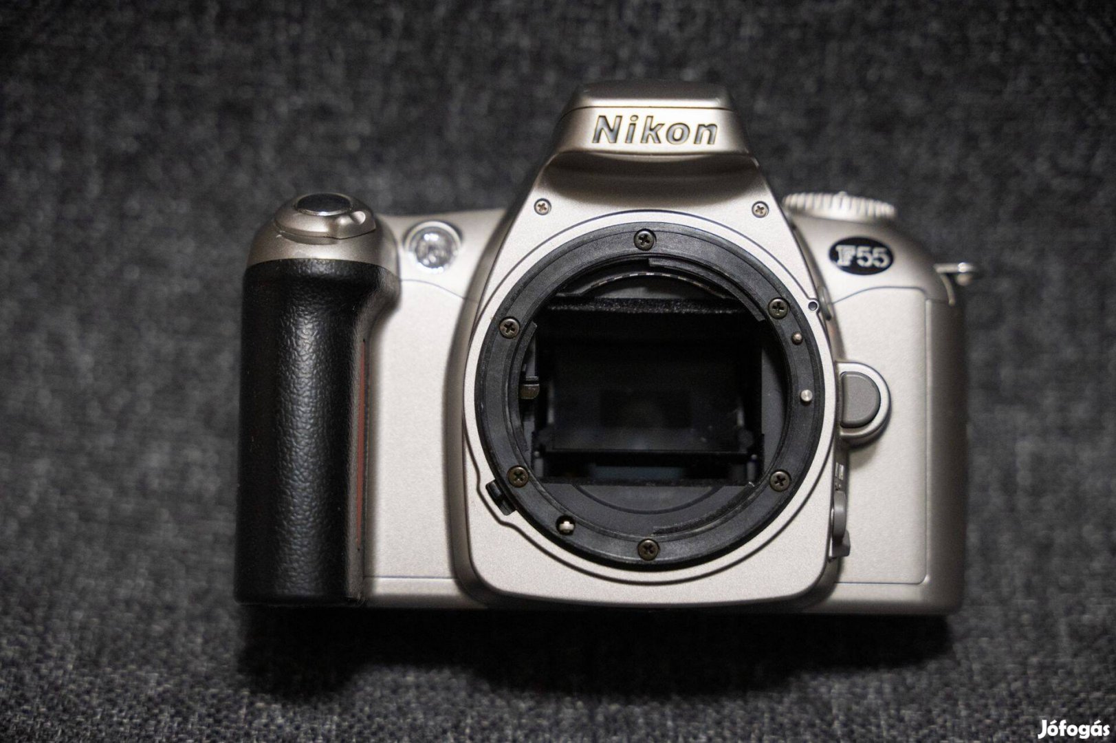 Nikon F55 tükörreflexes analóg filmes fényképezőgép