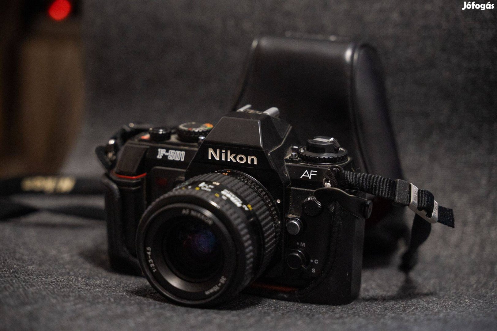 Nikon F-501 váz bőrtokkal és objektívvel