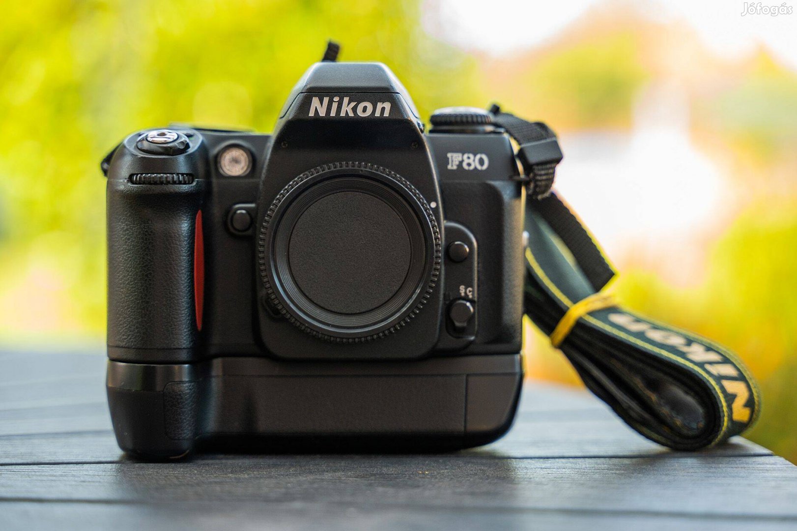 Nikon F-80 analóg váz MB-16 gyári markolattal