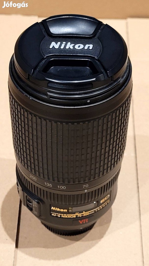 Nikon Nikkor 70-300 mm G ED VR objektív