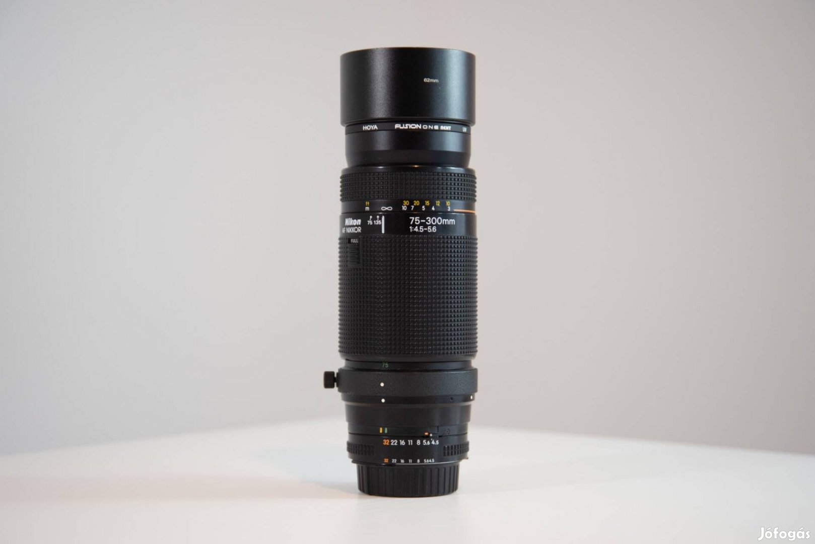 Nikon Nikkor AF 75-300mm f4.5-5.6 objektív