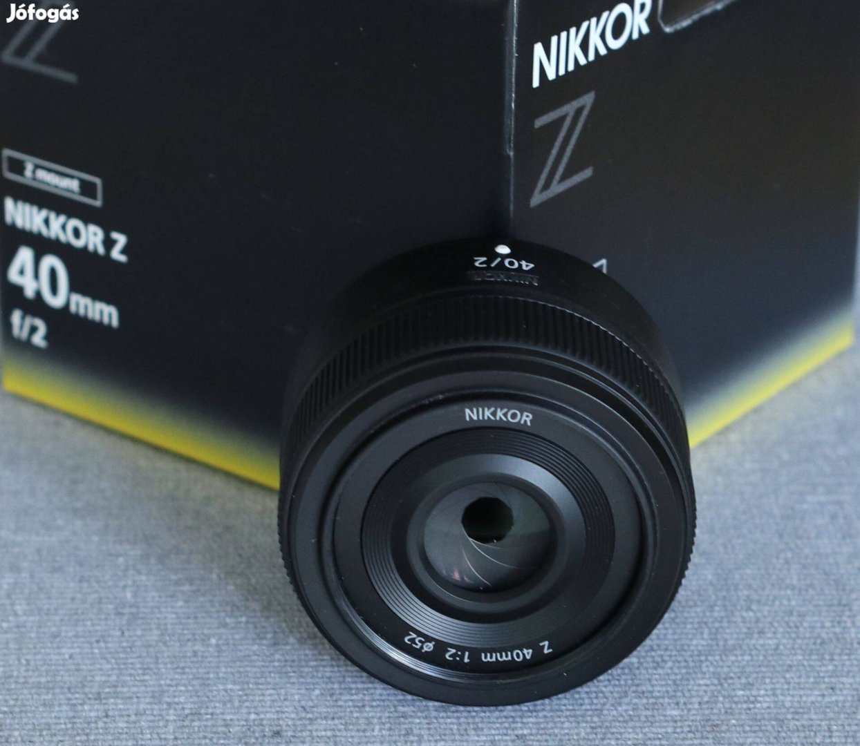 Nikon Z 40 mm 2 dobozában ( Nikkor 40mm 2 )