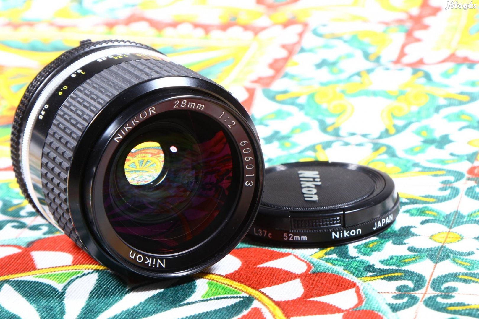 Nikon f2 28mm ais nikkor objektív 