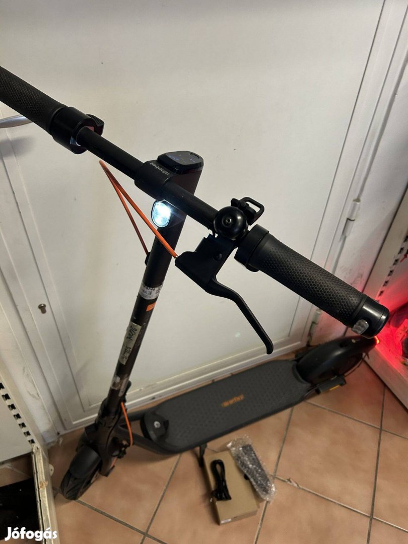 Ninebot F2 Plus Elektromos roller 32 km/h