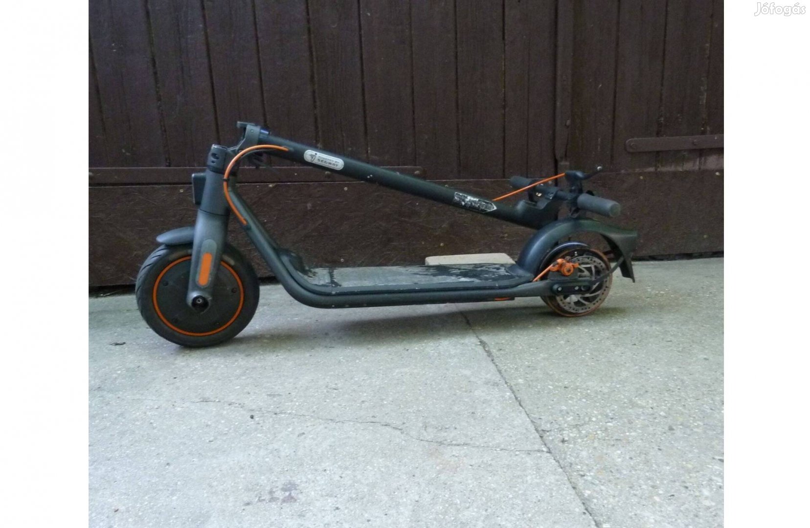 Ninebot F40 elektromos roller F40E Segway Kickscooter