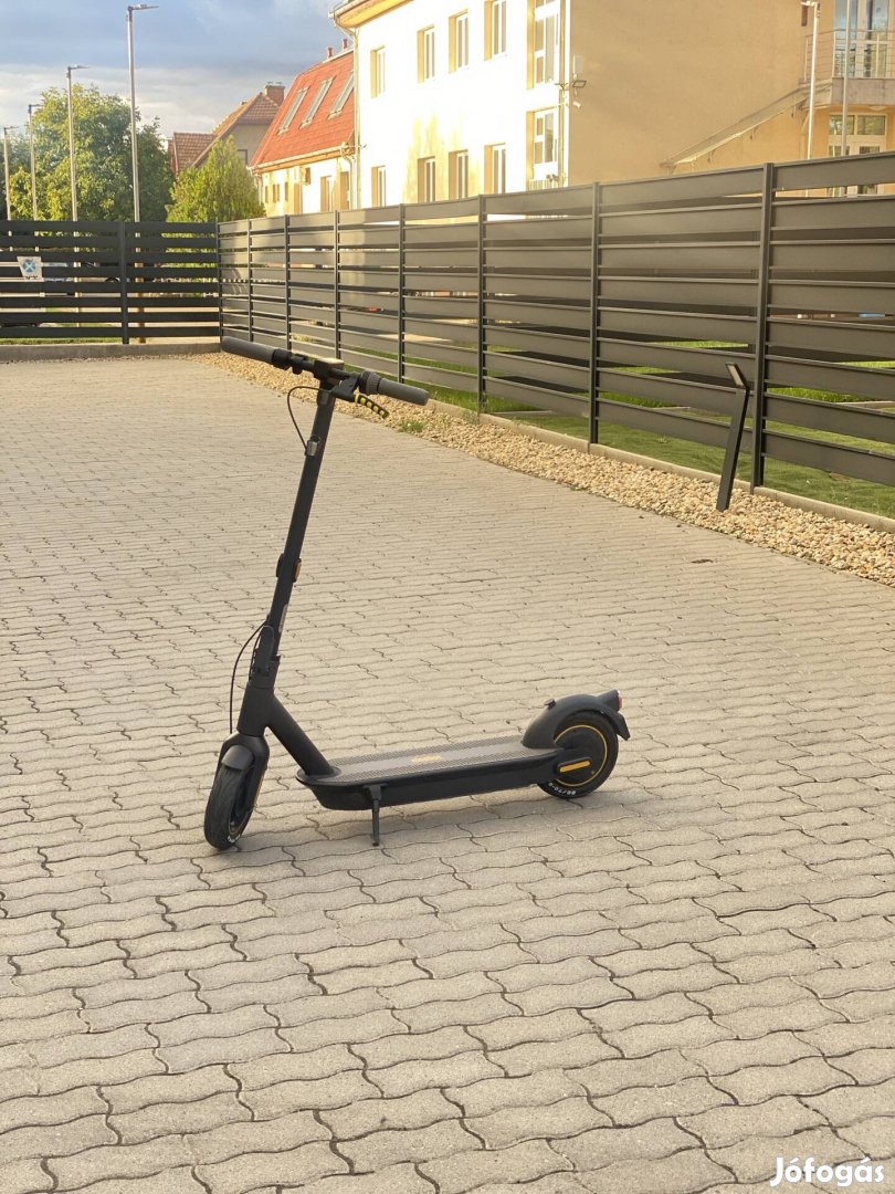Ninebot G30 Elektromos roller